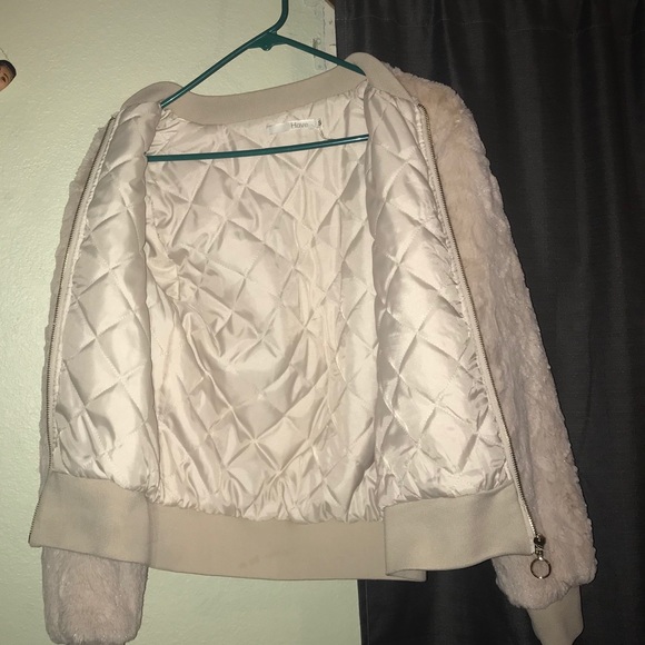 Faux Fur Cream Jacket - Picture 2 of 3